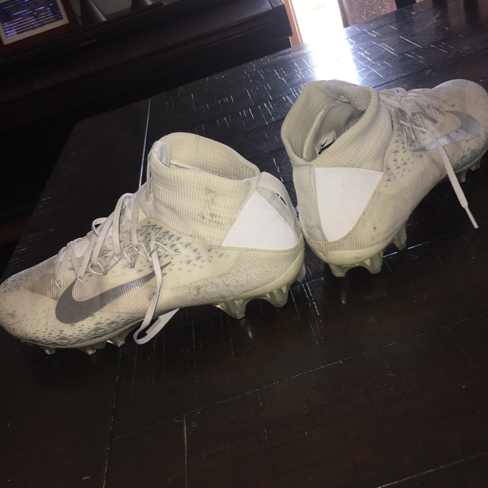 Nike vapor untouchable 2 football cleat